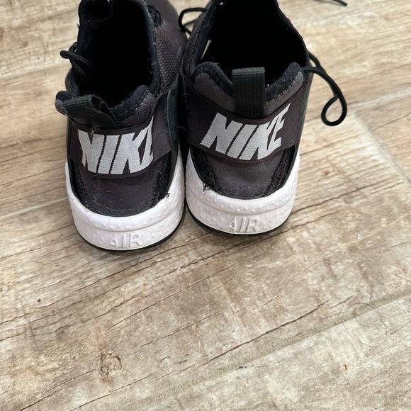 Nike Hurache - Picture 3 of 4